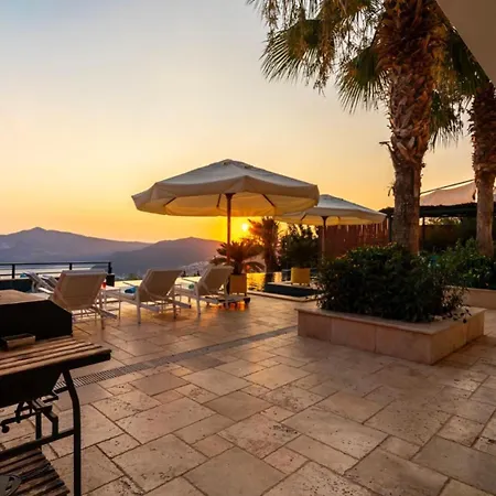 5 Bedroom 1684 Villa *