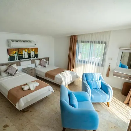 Villa 5 Bedroom 1684 *