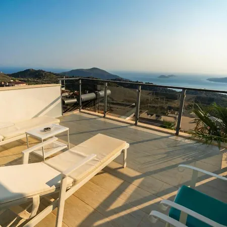 Villa 5 Bedroom 1684 *