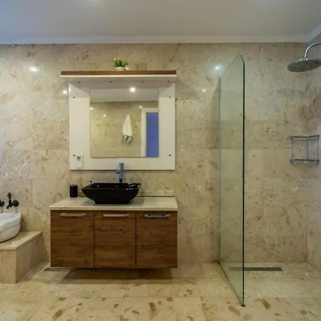 Villa 5 Bedroom 1684 Kalkan